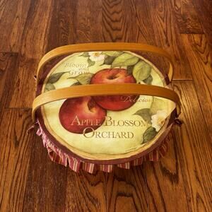 Susan Winget‎ Cracker Barrel Apple Wooden Basket Handles Liner Cottage Vintage